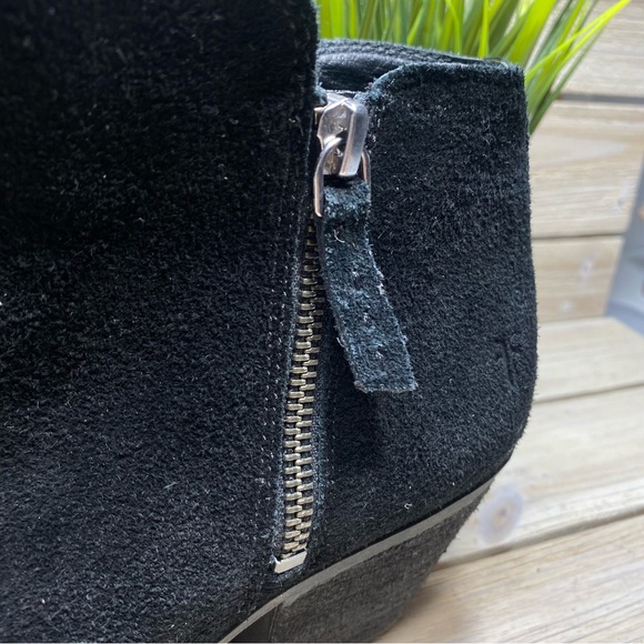 FRYE Black Suede Ankle Booties - Size: 8.5 - Picture 10 of 10